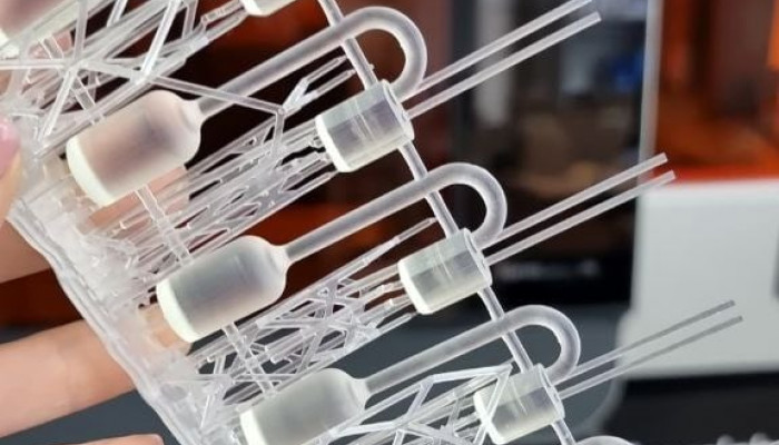 Impresión 3D SLA, Formlabs Clear Resin, elementos tubulares de paredes delgadas con bordes definidos