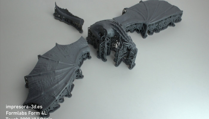 Impresión 3D SLA, resina Formlabs Form 4L Tough 2000, figura de dragón