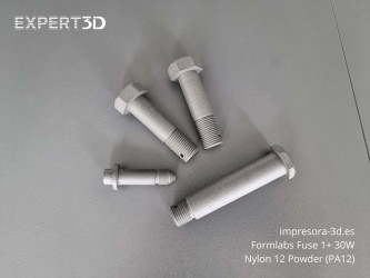 Parafusos roscados impressos em 3D SLS com Formlabs Form Fuse 1+ 30W - Nylon 12 Powder (PA12)