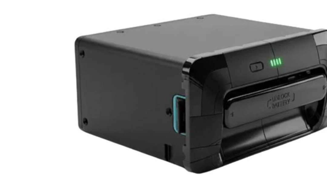 Módulo de batería AgiBot A3 con cuatro indicadores LED de carga verdes y un pestillo de desbloqueo