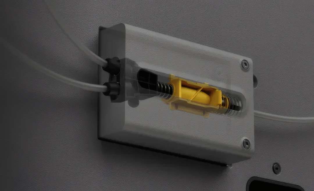 Corte do conector de cabo do P2S com fio interno e clipe de fixação amarelo