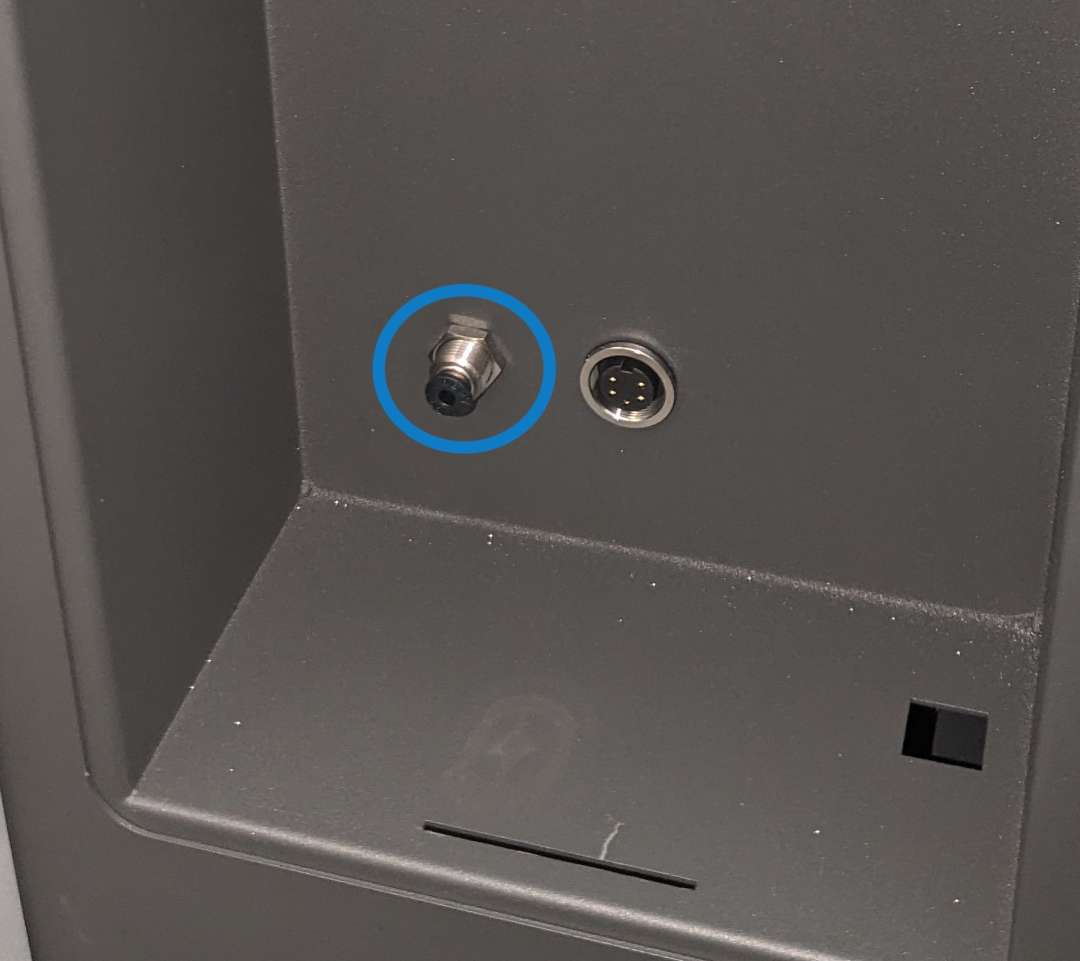 Puerto del tubo de agua dentro de la cavidad de pulido del Fuse Blast — conexión a presión para el módulo de pulido