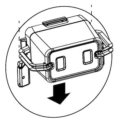 Diagrama lineal que muestra el Cartucho de Polvo Fuse Series siendo insertado hacia abajo en la ranura del agitador lateral del Fuse Sift — posiciones de los pestillos de bloqueo indicadas