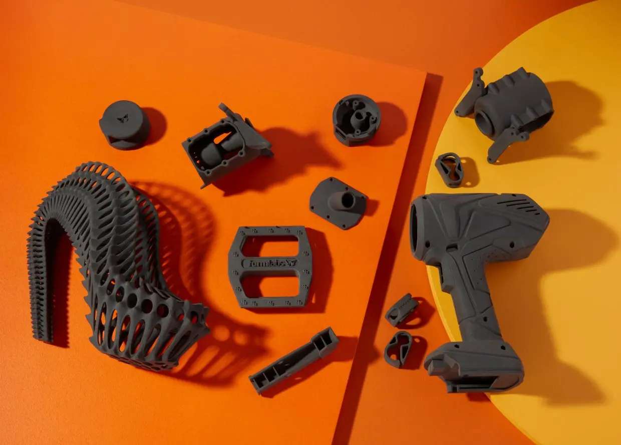 Pieza prototipo funcional impresa con Formlabs Nylon 12 Powder en la impresora SLS de la serie Fuse
