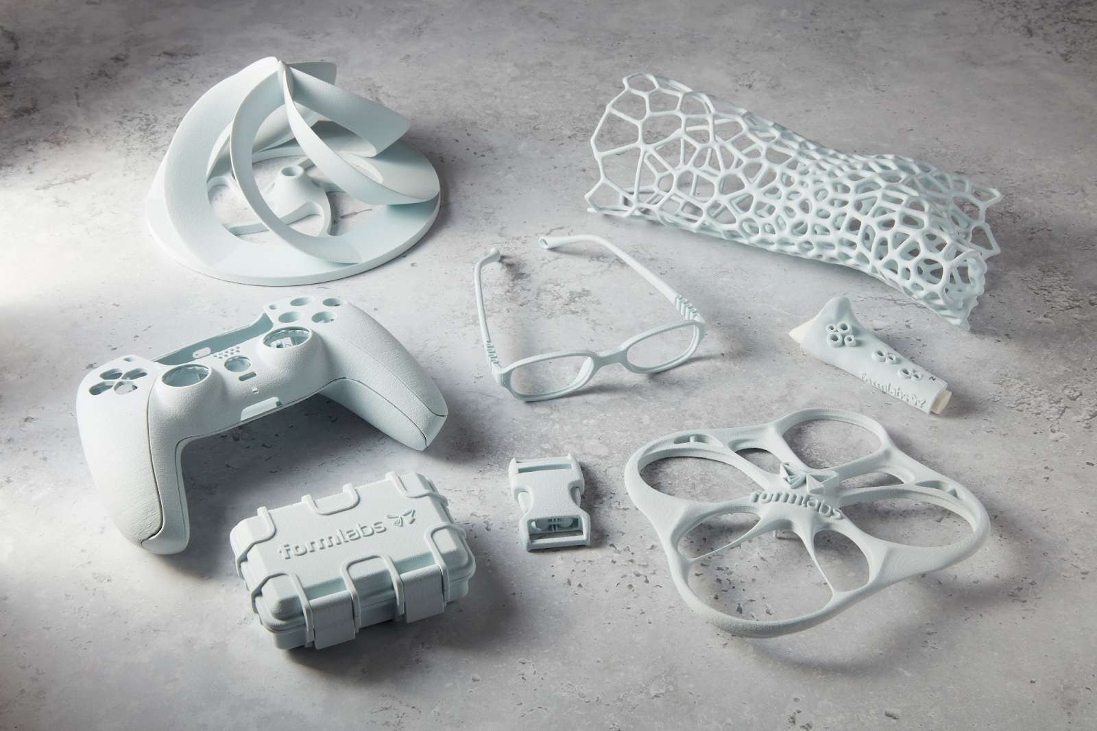 Piezas funcionales impresas con Formlabs Nylon 12 White Powder en la Fuse 1+ 30W