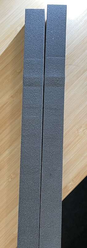 Pieza impresa en TPU 90A mostrando ligera deformación y bandas térmicas — corregible reduciendo la temperatura objetivo del lecho