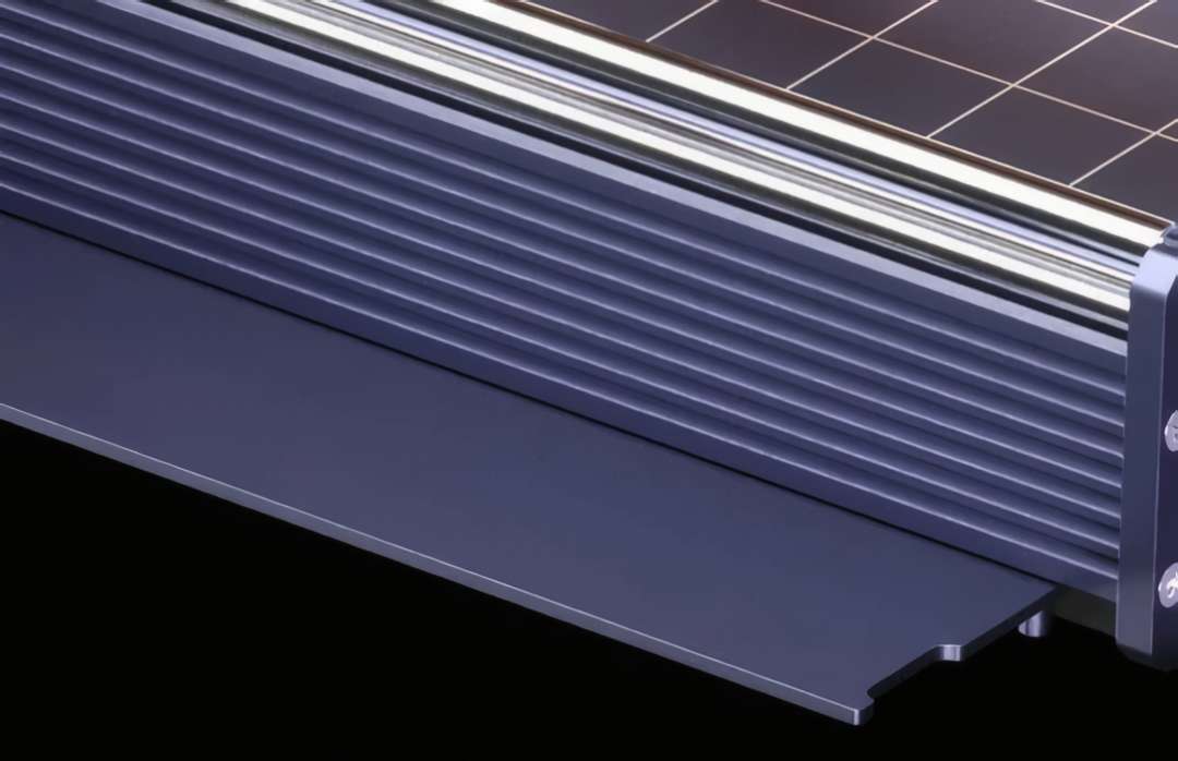 Close-up of the extruded aluminium profile side rail on the Ortur F10 frame
