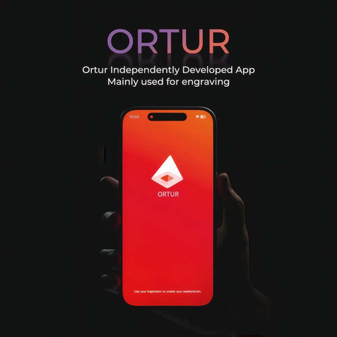 Pantalla de inicio de la aplicación móvil de grabado Ortur con logotipo de marca sobre fondo degradado rojo