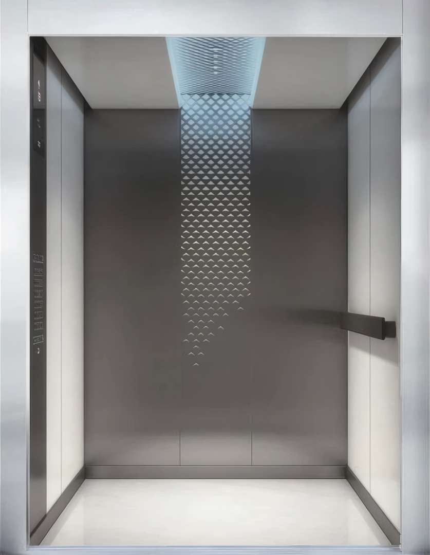 Interior de cabina de ascensor moderno que ilustra el escenario de integración IoT del PUDU MT1 Vac para acceso autónomo de limpieza en varias plantas mediante API de ascensor