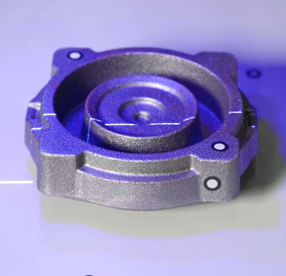 Modo de escaneo de agujeros profundos del SimScan 42 Gen2 capturando datos dentro de una cavidad.