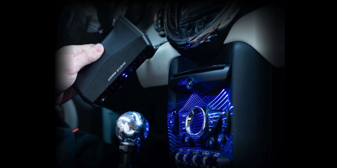 EinStar Rockit escaneando superficies negras y reflectantes sin espray gracias a su láser azul de alta penetración