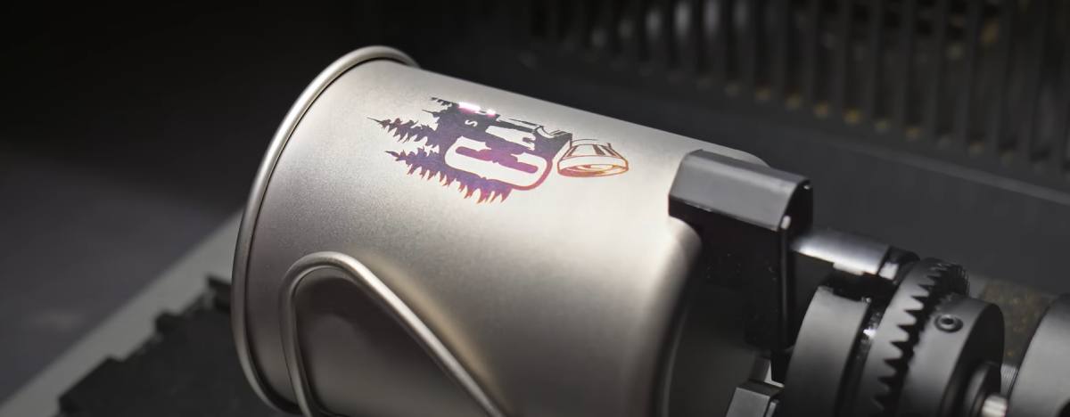 Grabado a color en superficies metálicas con la grabadora xTool F2 Ultra