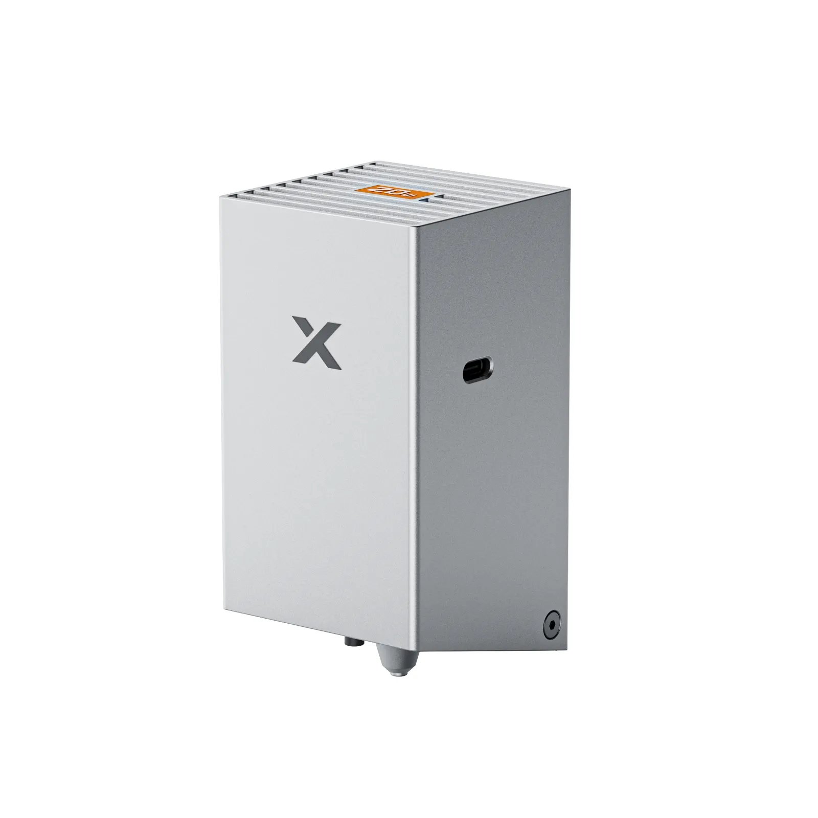 Módulo láser compacto con aletas de disipador de aluminio, marca X, etiqueta 20 W, punta de boquilla y puerto USB-C